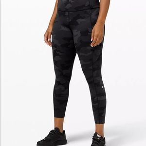 Lululemon Fast and Free camo leggings
